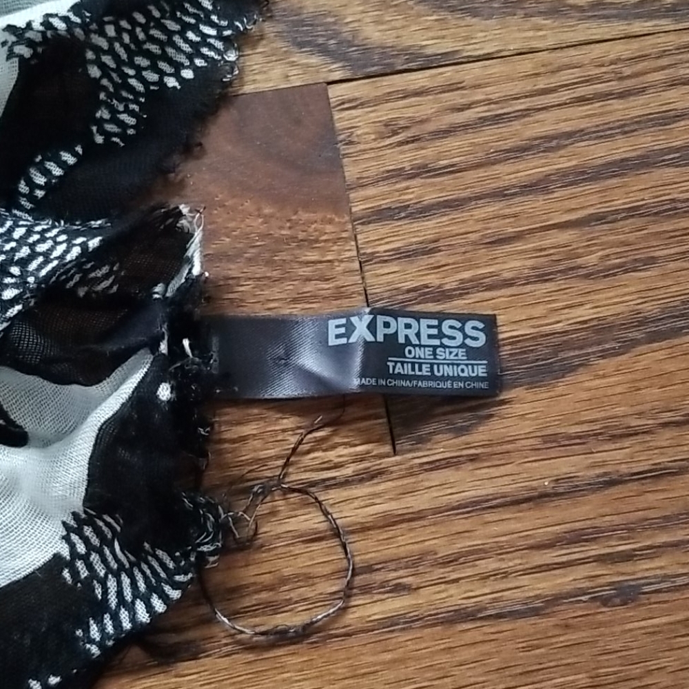 Express Scarf🦋 - Picture 5 of 7